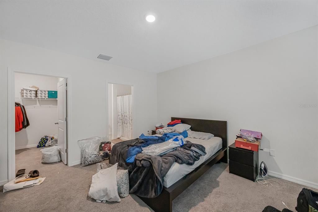 Active With Contract: $289,000 (3 beds, 2 baths, 1516 Square Feet)