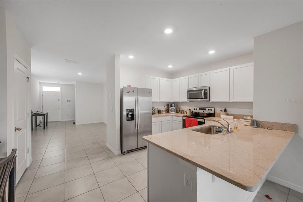 Active With Contract: $289,000 (3 beds, 2 baths, 1516 Square Feet)