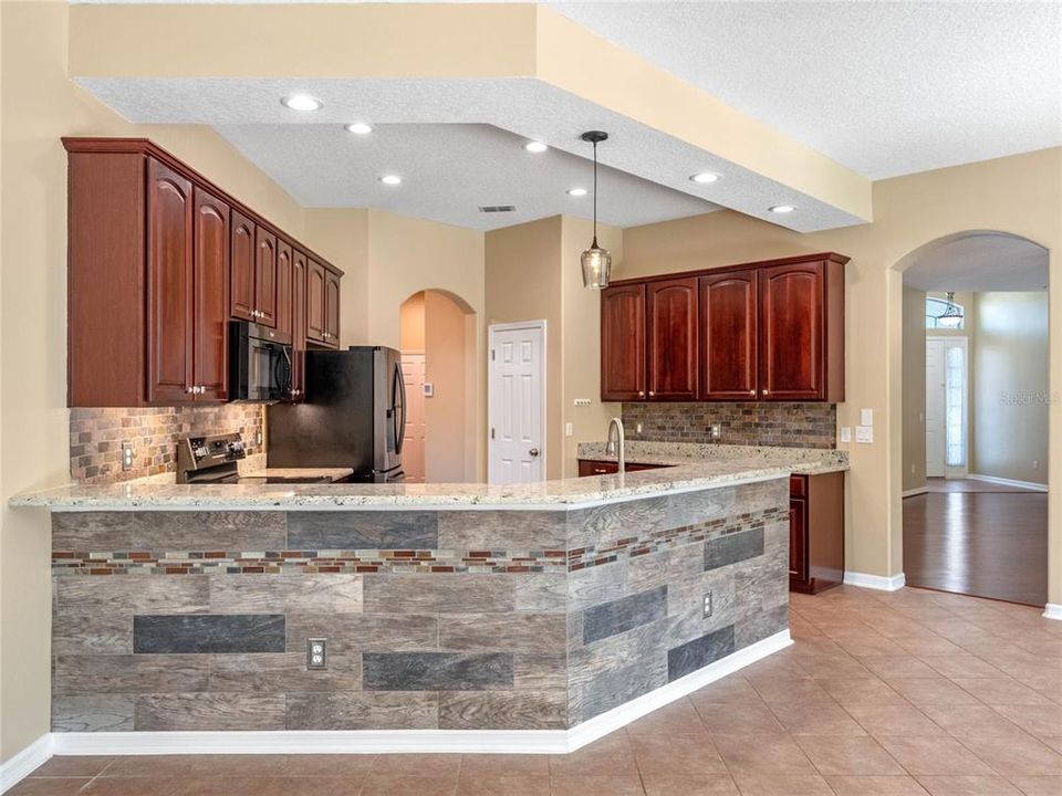 Granite Counters, Breakfast Bar, Under Cabinet Lighting