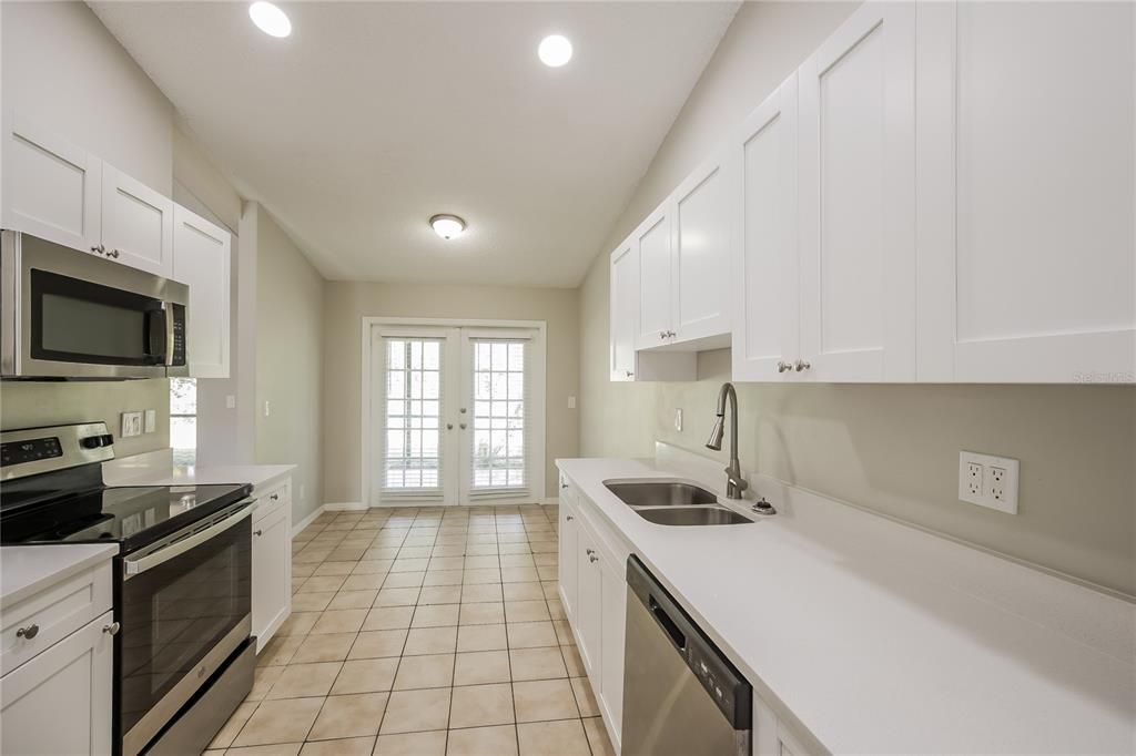 For Rent: $2,645 (4 beds, 2 baths, 1800 Square Feet)