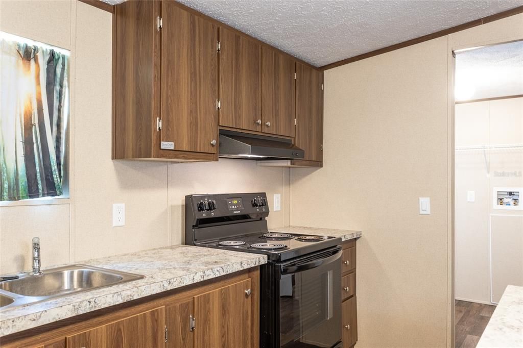 For Sale: $249,900 (3 beds, 2 baths, 1292 Square Feet)