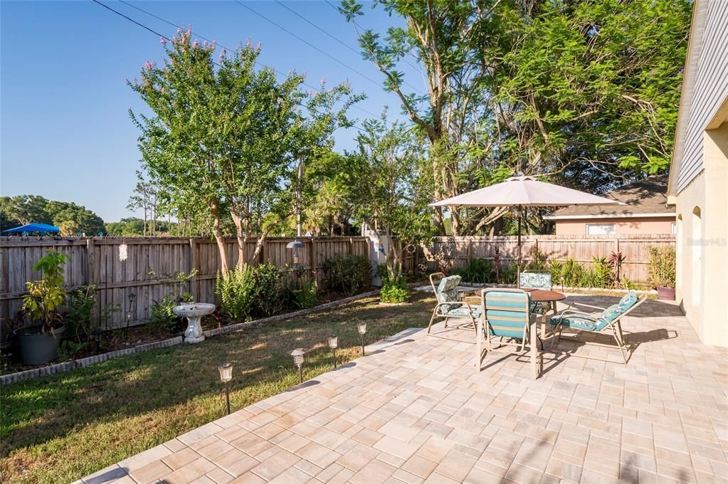 Active With Contract: $389,900 (4 beds, 2 baths, 1873 Square Feet)