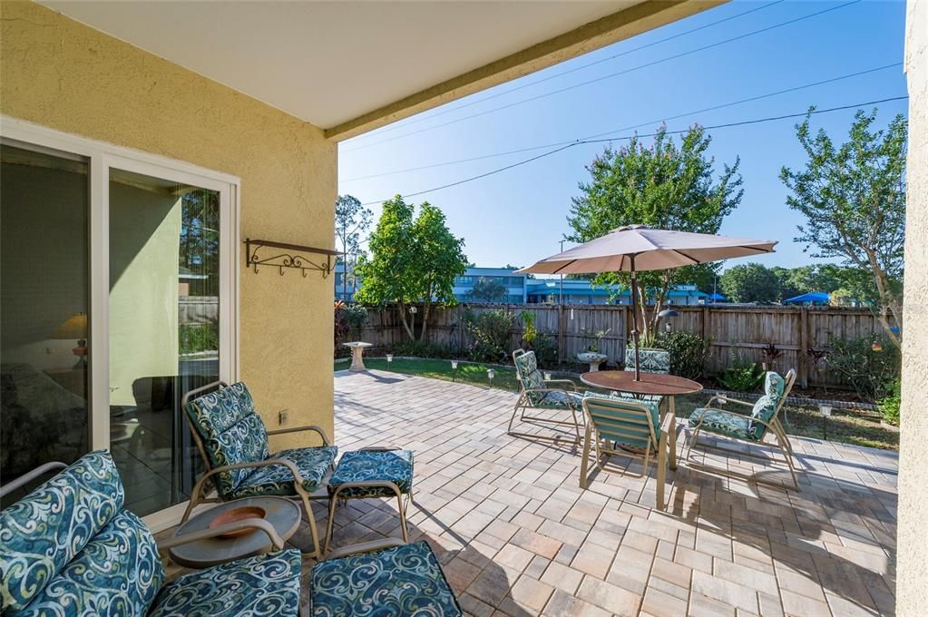 Active With Contract: $389,900 (4 beds, 2 baths, 1873 Square Feet)