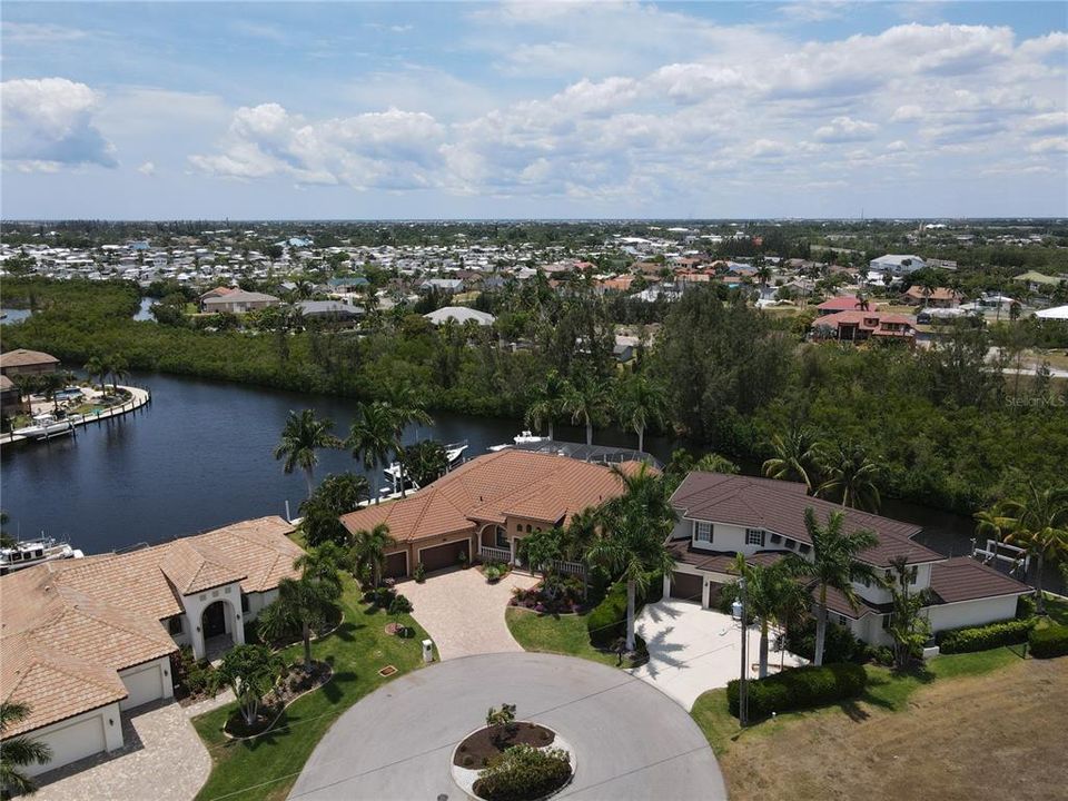 For Sale: $1,764,000 (3 beds, 3 baths, 2854 Square Feet)