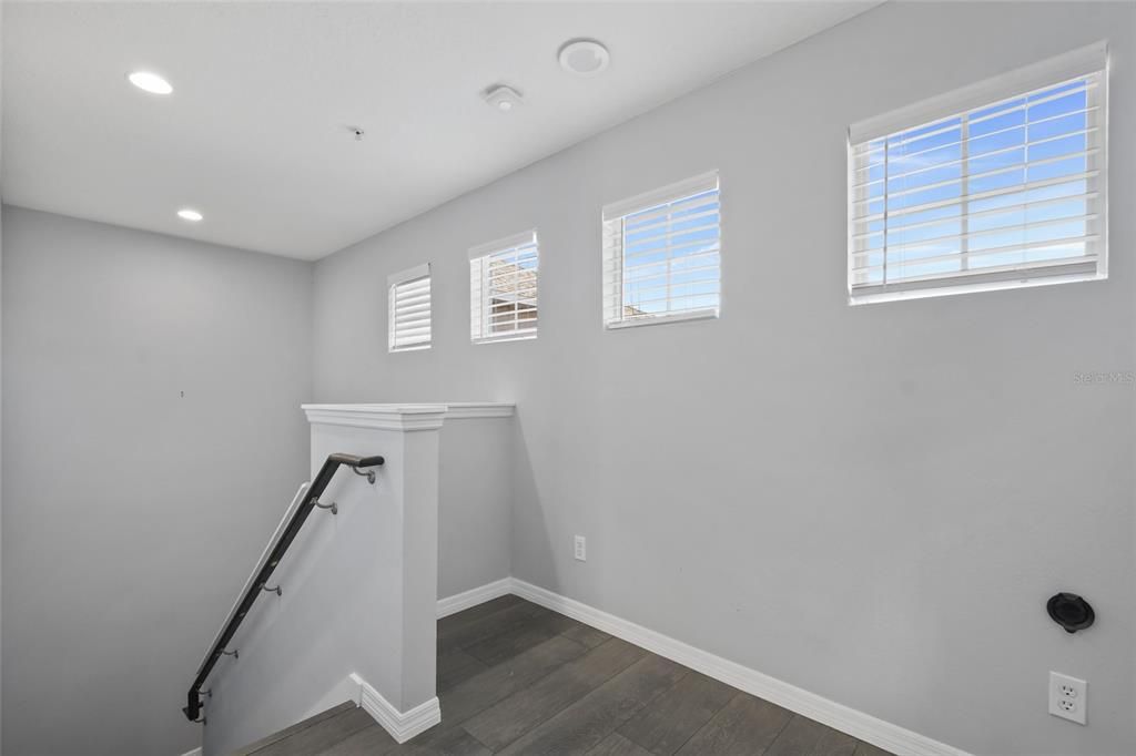 Active With Contract: $415,000 (3 beds, 2 baths, 1914 Square Feet)