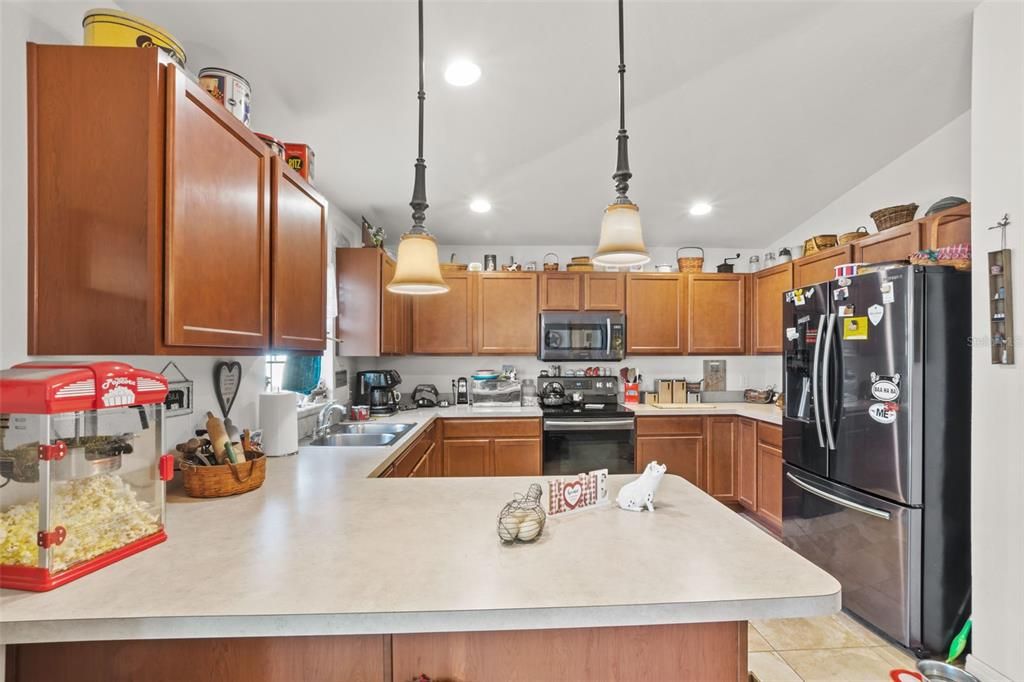 For Sale: $299,900 (3 beds, 2 baths, 1541 Square Feet)