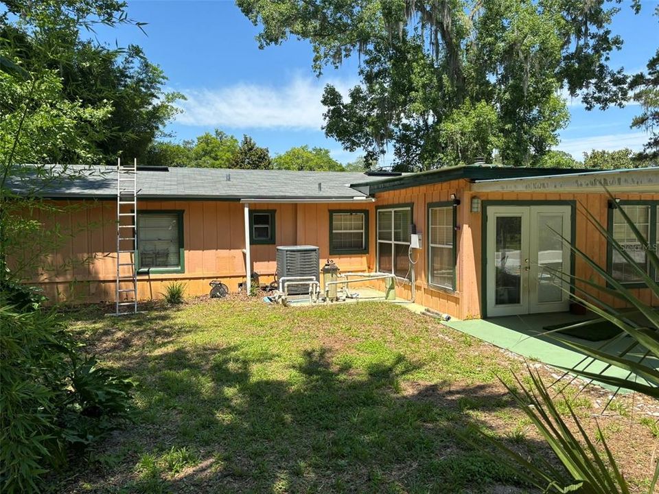 For Sale: $299,000 (3 beds, 2 baths, 1985 Square Feet)