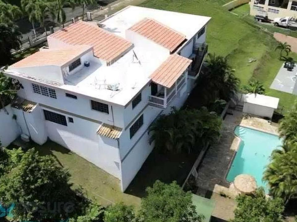 Vendido Recientemente: $455,000 (5 camas, 3 baños, 4705 Pies cuadrados)