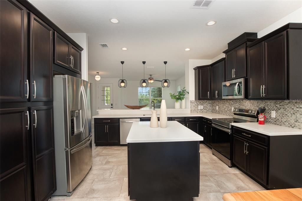 Active With Contract: $595,000 (4 beds, 2 baths, 2313 Square Feet)