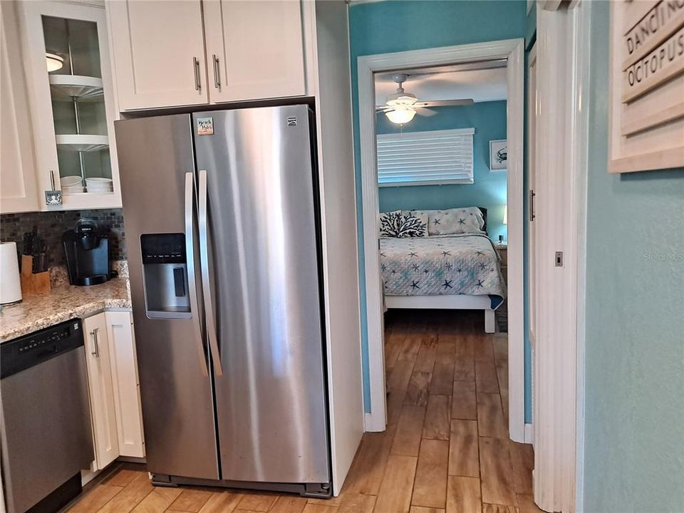 For Sale: $295,000 (1 beds, 1 baths, 600 Square Feet)