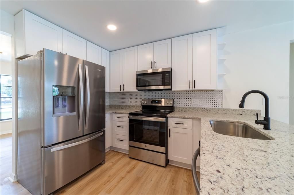 Active With Contract: $359,900 (3 beds, 2 baths, 1637 Square Feet)