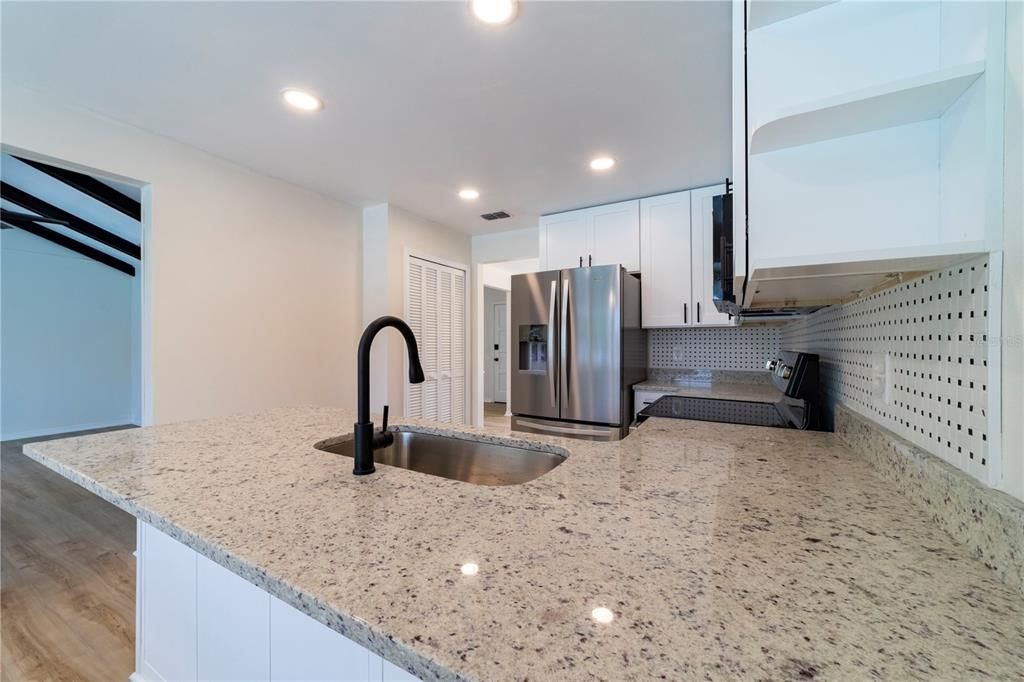 Active With Contract: $359,900 (3 beds, 2 baths, 1637 Square Feet)