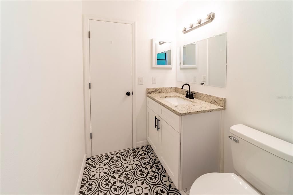 Active With Contract: $359,900 (3 beds, 2 baths, 1637 Square Feet)