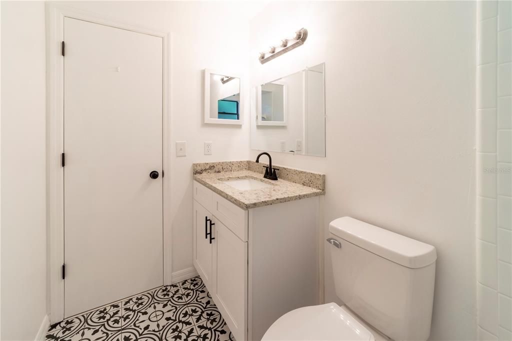 Active With Contract: $359,900 (3 beds, 2 baths, 1637 Square Feet)