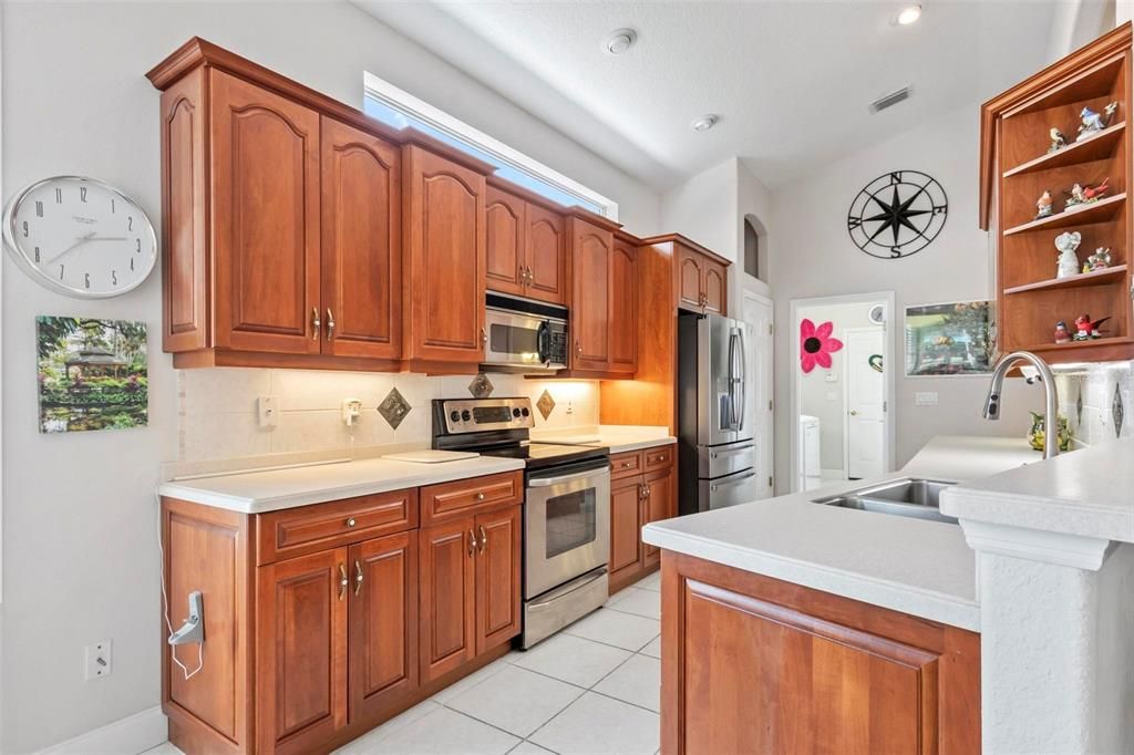 Recently Sold: $550,000 (3 beds, 2 baths, 1960 Square Feet)