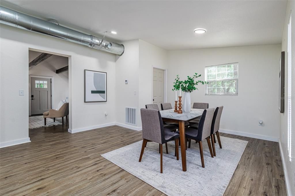 Active With Contract: $339,000 (3 beds, 2 baths, 1600 Square Feet)