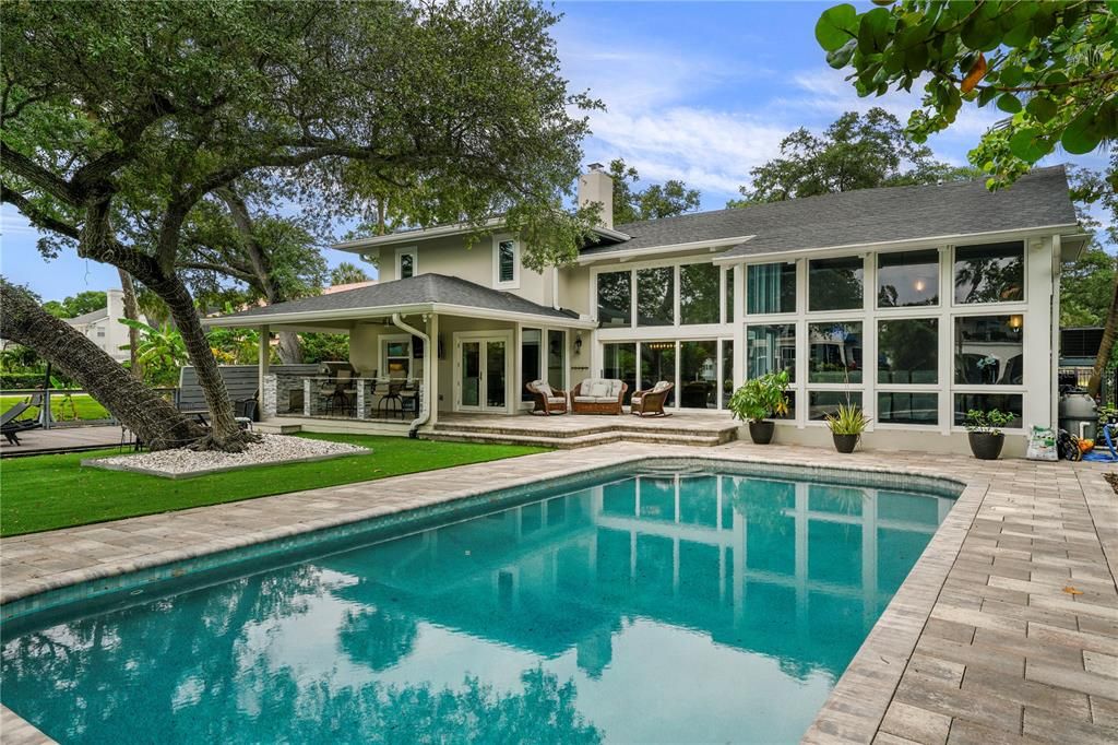 an oversized pool for great parties