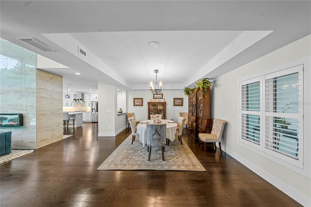 Accommodate meals large and small in the formal dining room