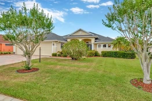 Active With Contract: $519,900 (3 beds, 2 baths, 2384 Square Feet)