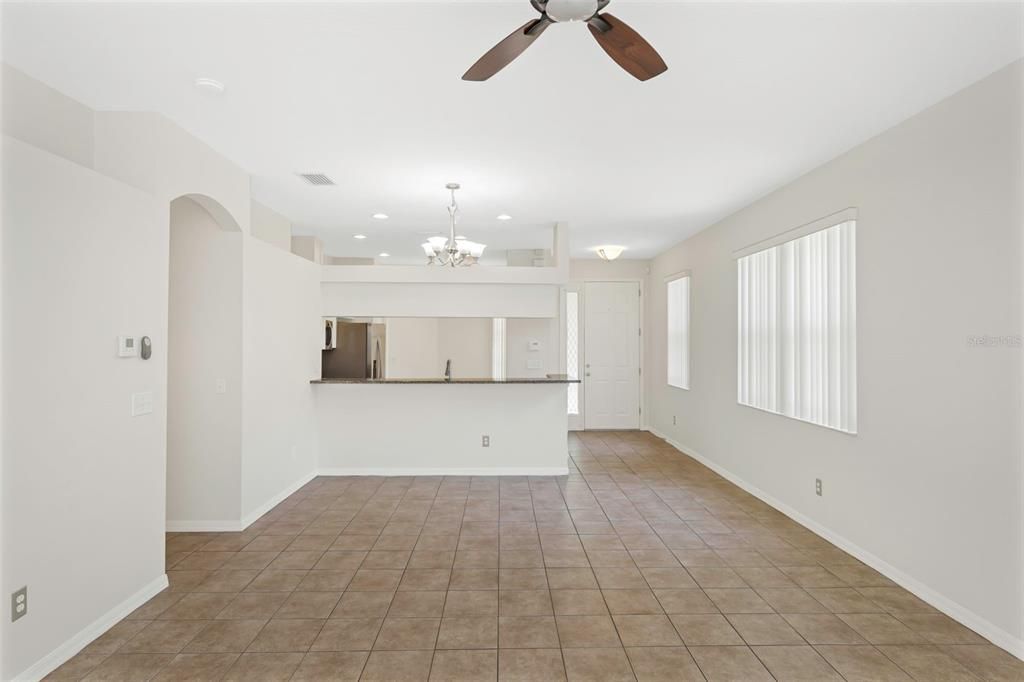 For Sale: $345,000 (3 beds, 2 baths, 1304 Square Feet)