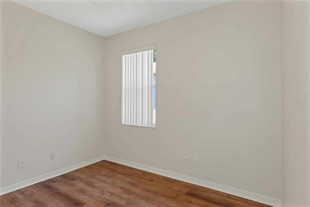 For Sale: $345,000 (3 beds, 2 baths, 1304 Square Feet)