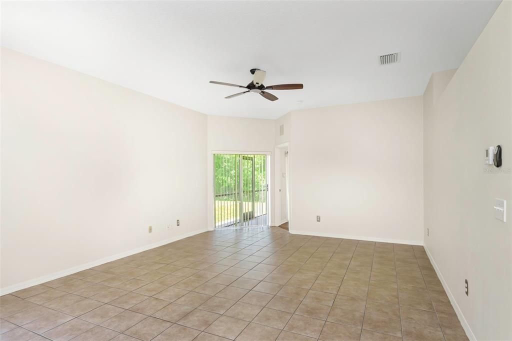 For Sale: $345,000 (3 beds, 2 baths, 1304 Square Feet)