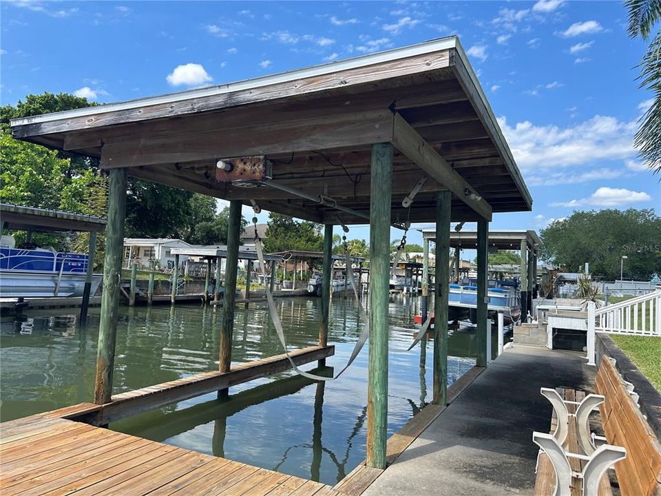 Canalfront with boat house 24x10