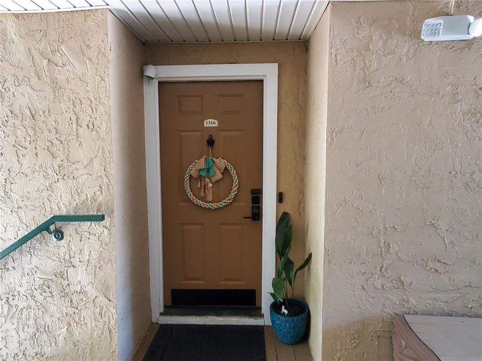 Recently Sold: $250,000 (3 beds, 2 baths, 1256 Square Feet)