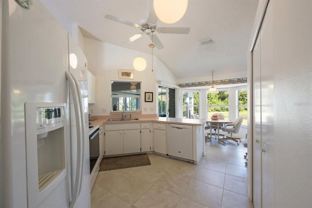 Kitchen with Eat-in Nook