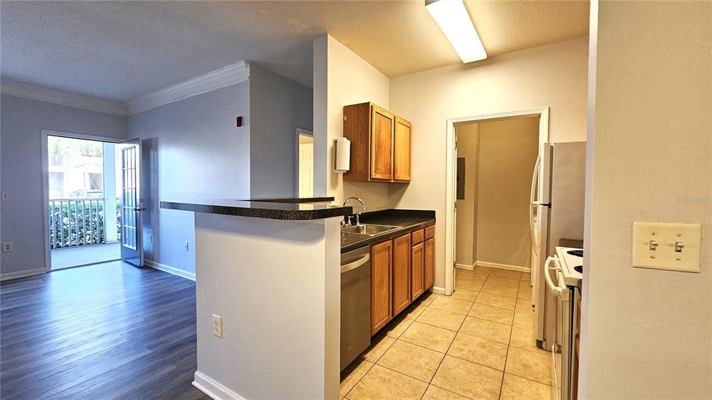 Recently Sold: $229,000 (2 beds, 1 baths, 1008 Square Feet)