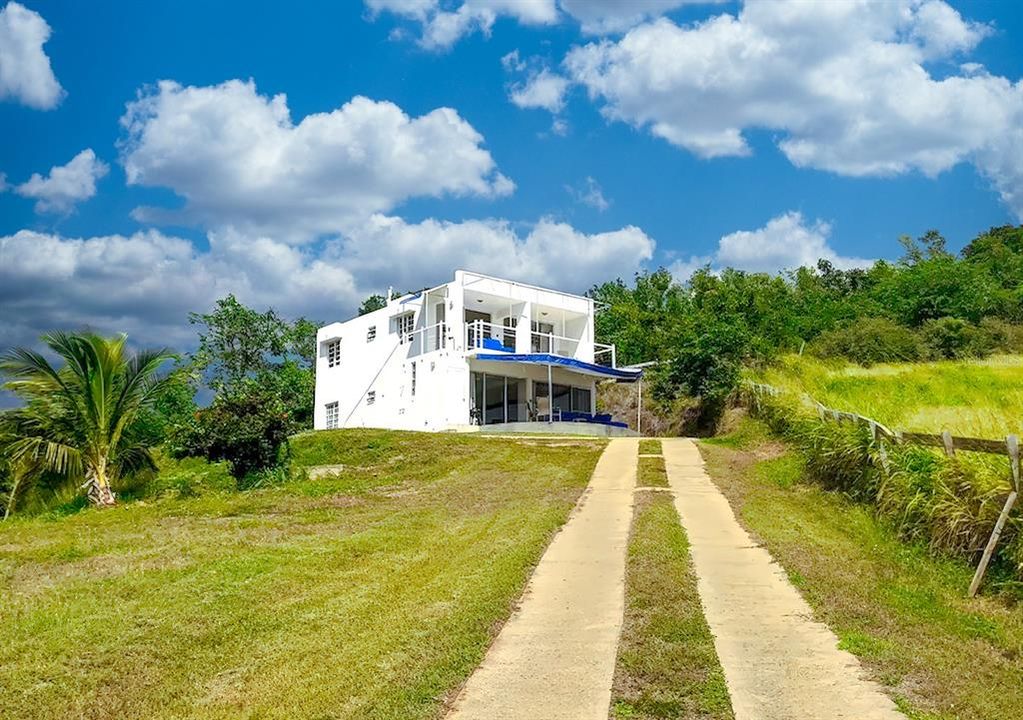 Vendido Recientemente: $695,000 (6 camas, 0 baños, 2300 Pies cuadrados)