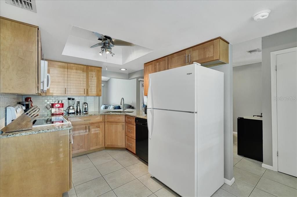For Sale: $295,000 (2 beds, 2 baths, 1238 Square Feet)