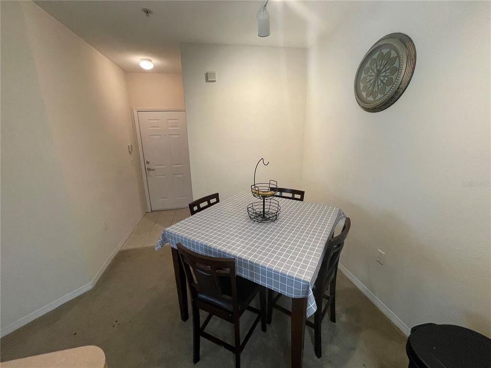 Recently Sold: $200,000 (2 beds, 2 baths, 1046 Square Feet)