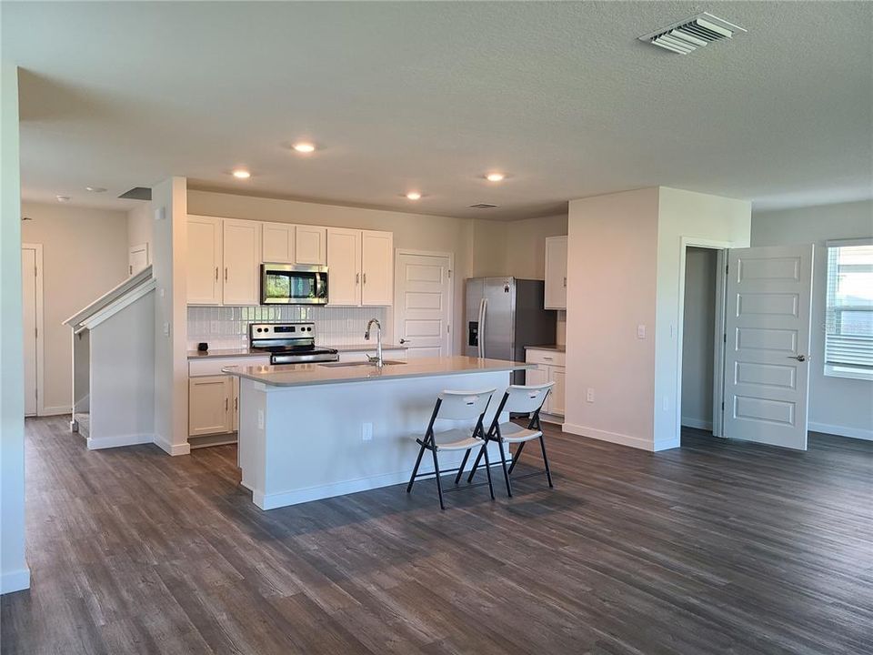 Active With Contract: $3,600 (4 beds, 2 baths, 2260 Square Feet)