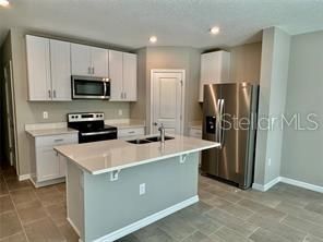 For Rent: $2,200 (3 beds, 2 baths, 1485 Square Feet)