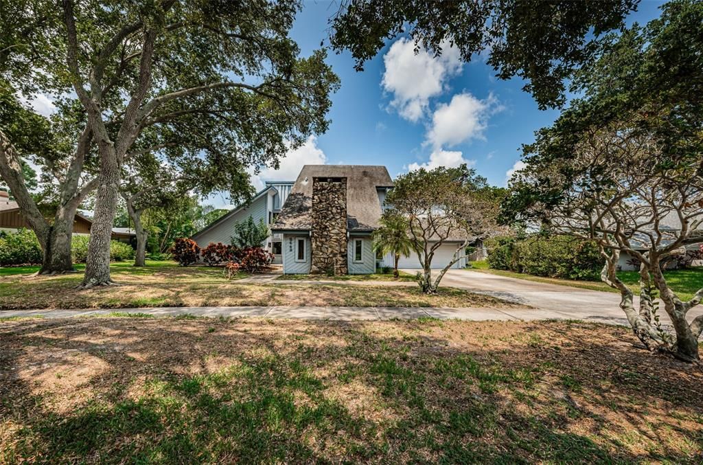 For Sale: $850,000 (4 beds, 3 baths, 3185 Square Feet)