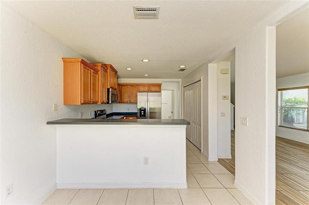 Active With Contract: $385,000 (3 beds, 2 baths, 1833 Square Feet)