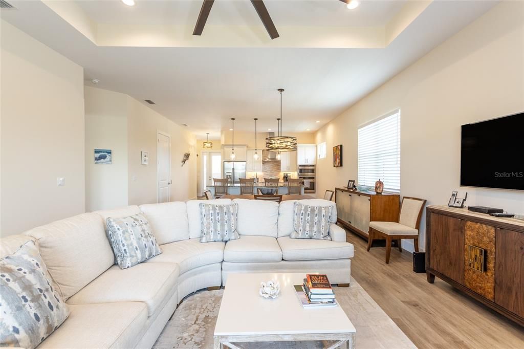 Active With Contract: $849,000 (3 beds, 2 baths, 1903 Square Feet)