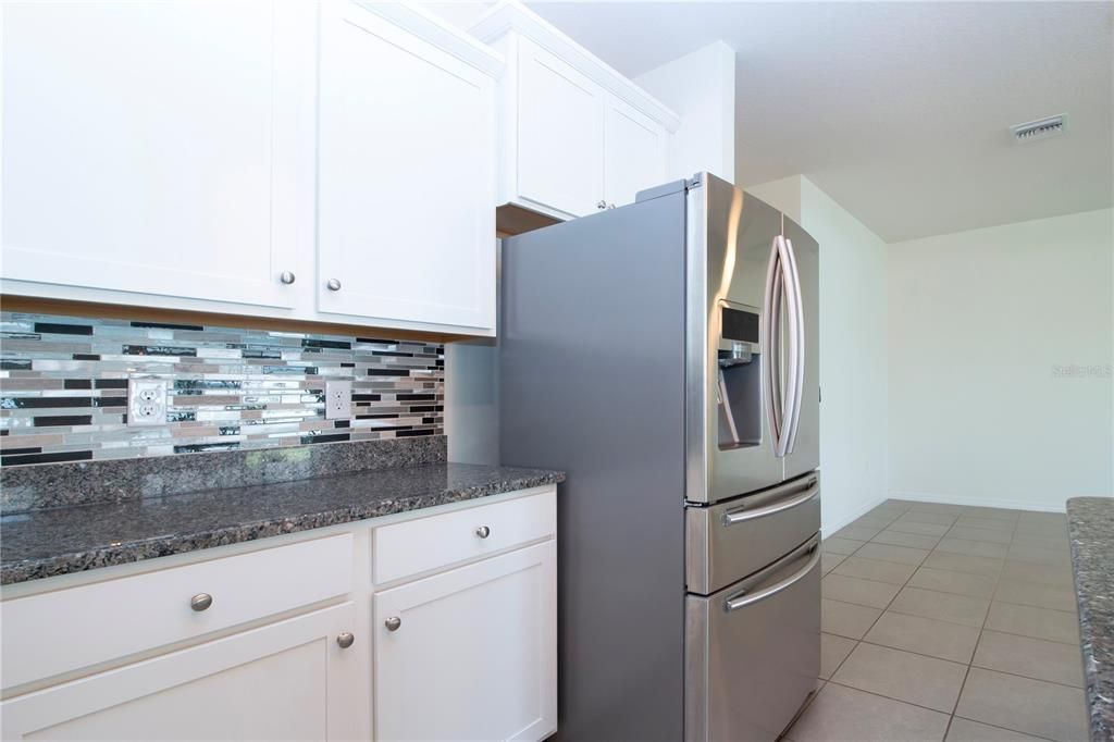 For Rent: $3,025 (4 beds, 2 baths, 2047 Square Feet)