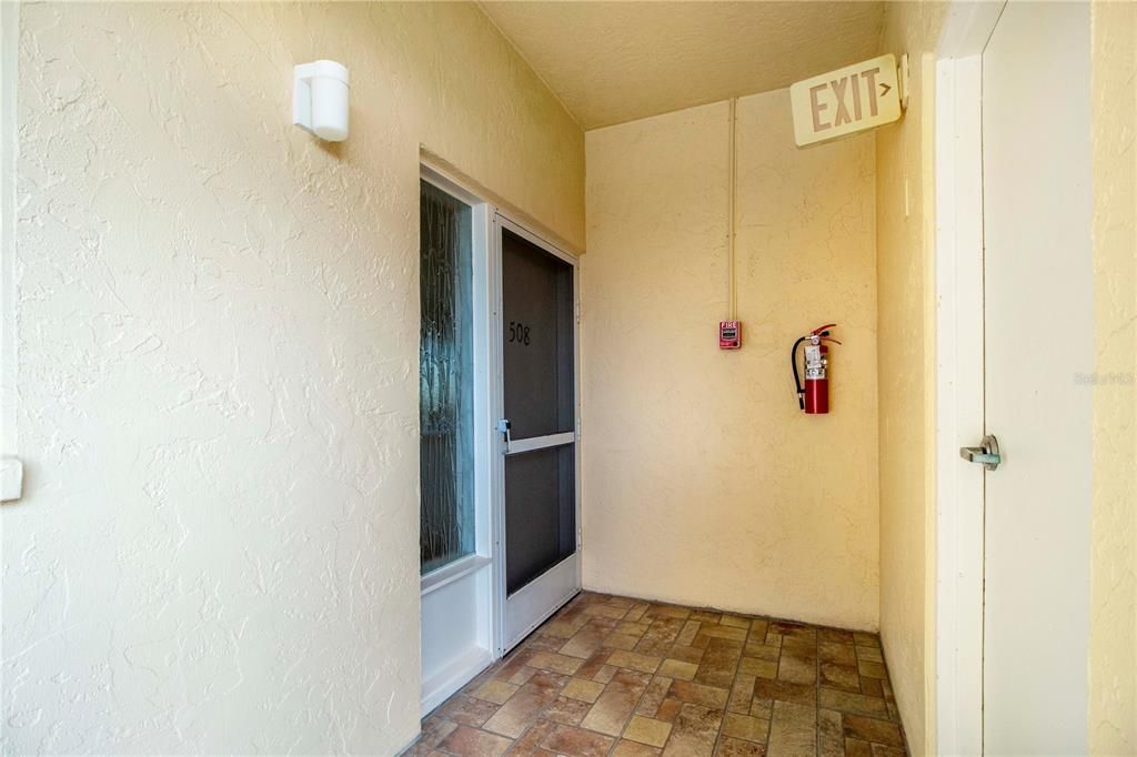 For Rent: $3,000 (2 beds, 2 baths, 1160 Square Feet)