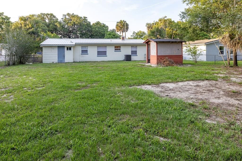 Active With Contract: $250,000 (3 beds, 2 baths, 1148 Square Feet)