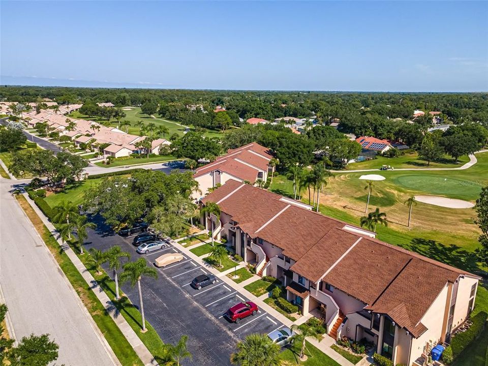 Active With Contract: $274,500 (2 beds, 2 baths, 1178 Square Feet)