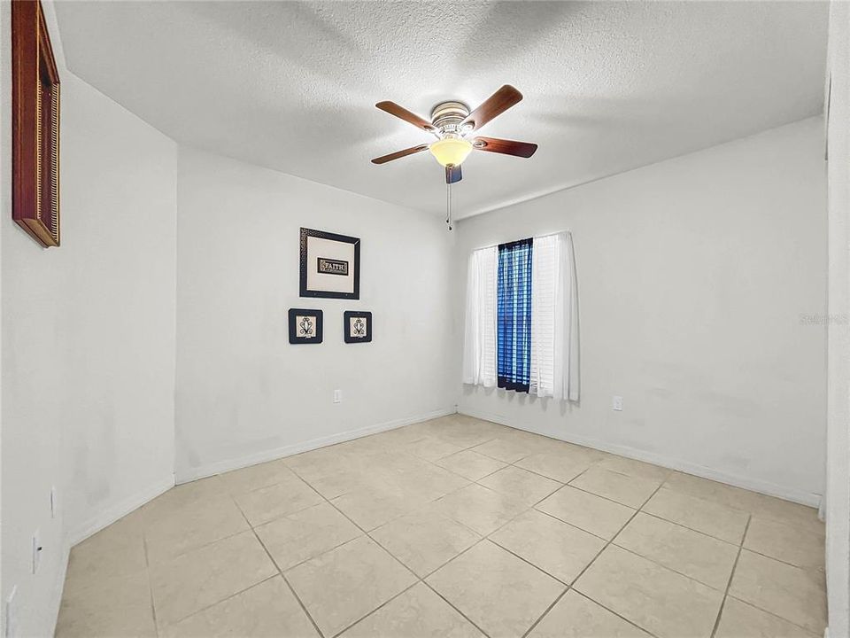 Active With Contract: $385,000 (3 beds, 2 baths, 1406 Square Feet)