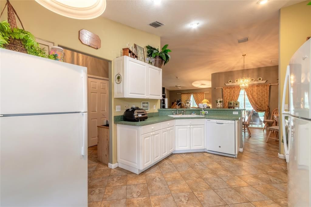 Active With Contract: $429,000 (4 beds, 2 baths, 1772 Square Feet)