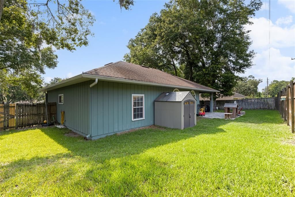 For Sale: $380,000 (3 beds, 2 baths, 1956 Square Feet)