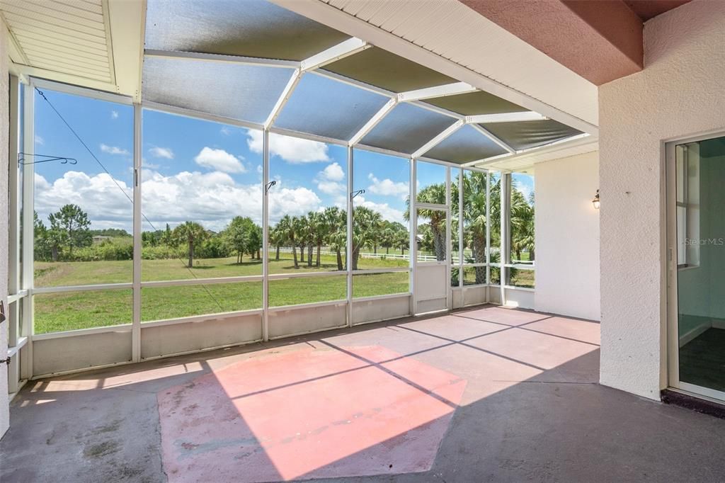 Screened Patio