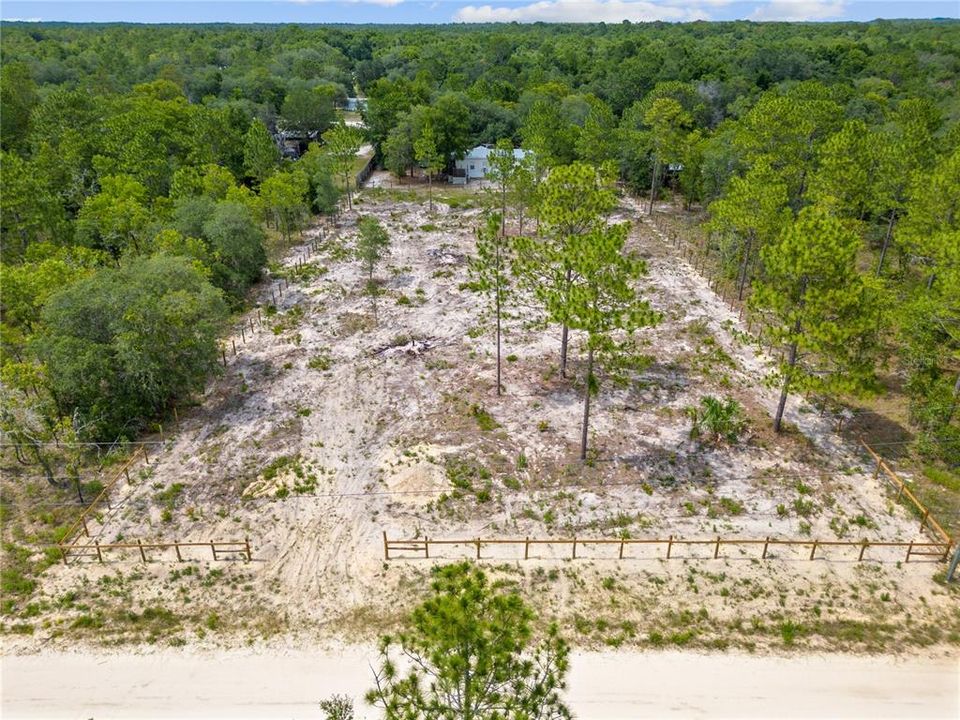 На продажу: $55,000 (1.03 acres)