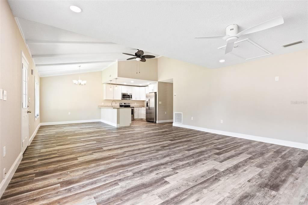 Active With Contract: $219,900 (3 beds, 2 baths, 1506 Square Feet)