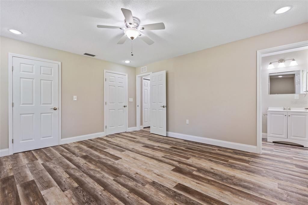 Active With Contract: $219,900 (3 beds, 2 baths, 1506 Square Feet)