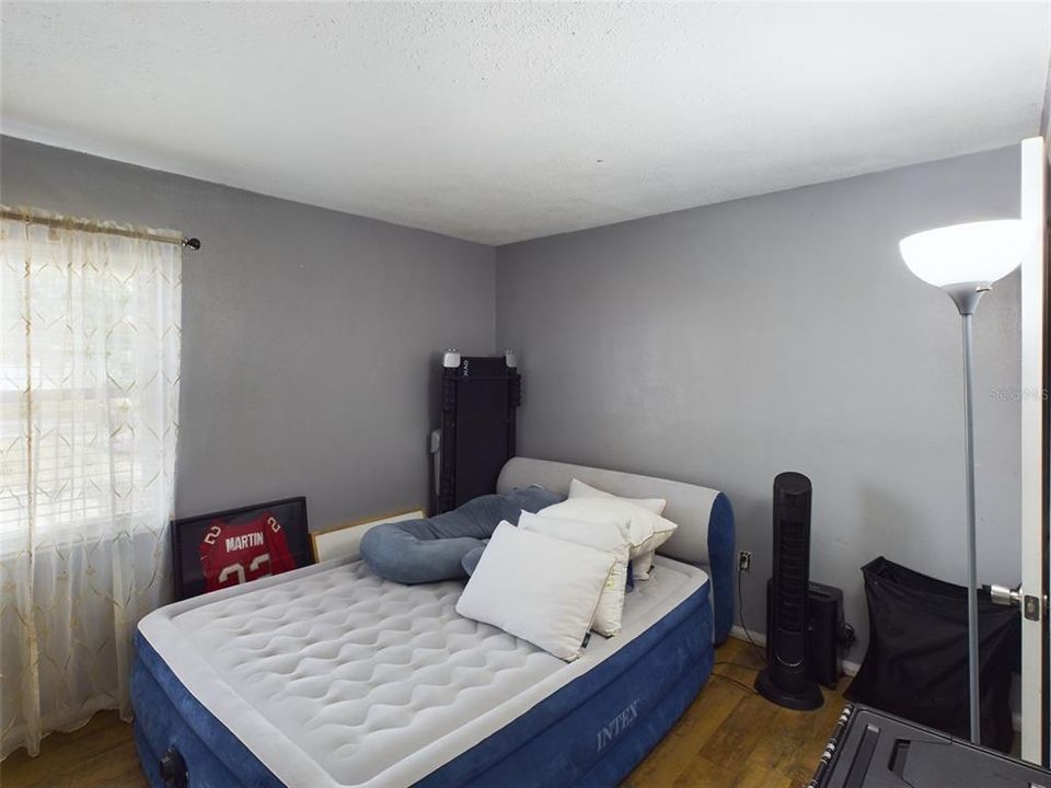 For Sale: $298,000 (3 beds, 2 baths, 1355 Square Feet)